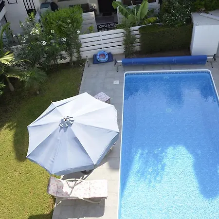 Fleur De Mer In Hi-tech Style Villa Limassol