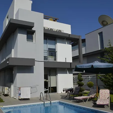 Villa Fleur De Mer In Hi-tech Style *